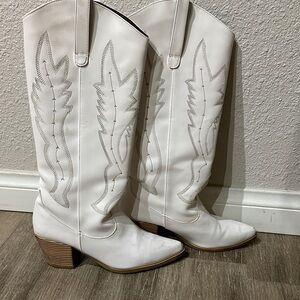 White Western-Style Women's Boots